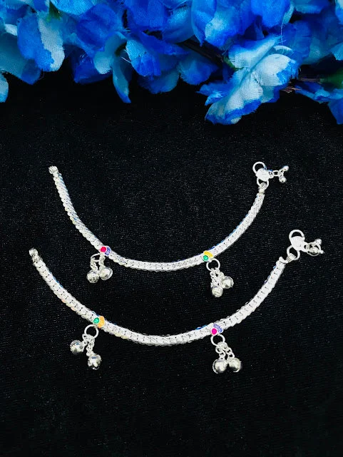 Rings with tourmaline gems for bold hues -Alluring Silver Color Anklets With Stone And Bead Work For Women