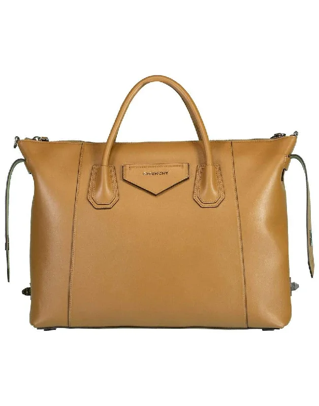 Fashion-forward women's bags with metallic finishes and sleek, modern design-Miltary Green Antigona Soft Medium Bag