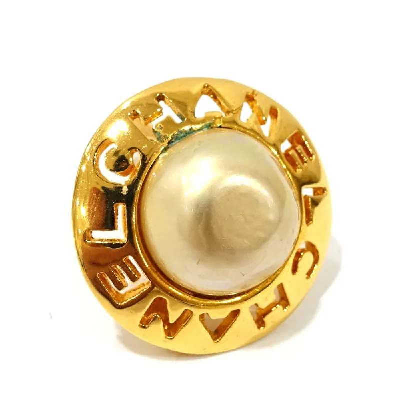 Rings with sunstone gems for fiery sparkle -Chanel Earring Round Vintage Pearl Round Logo Accessoires Small