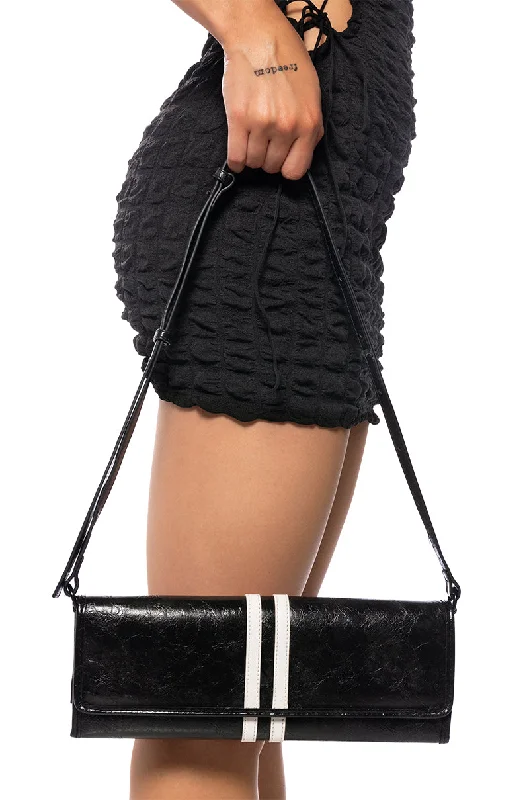 Women's bags with oversized design and long straps for a casual weekend look-FREYKA SHOULDER BAG IN BLACK