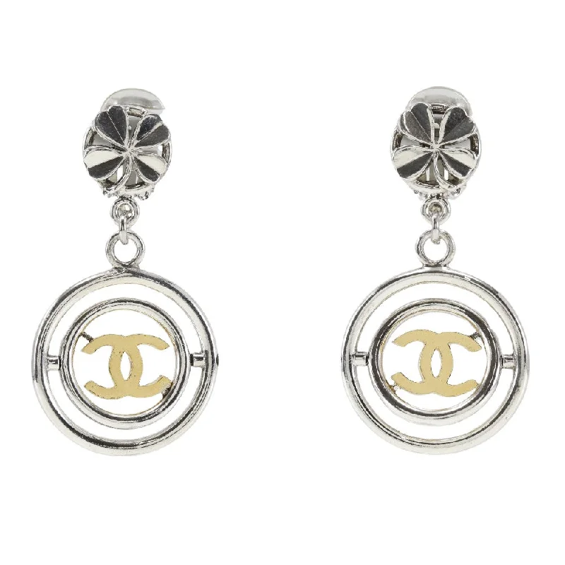 Rings with adjustable bands for perfect fit -Chanel  Metal Earring Jewelry (Pre-Owned)