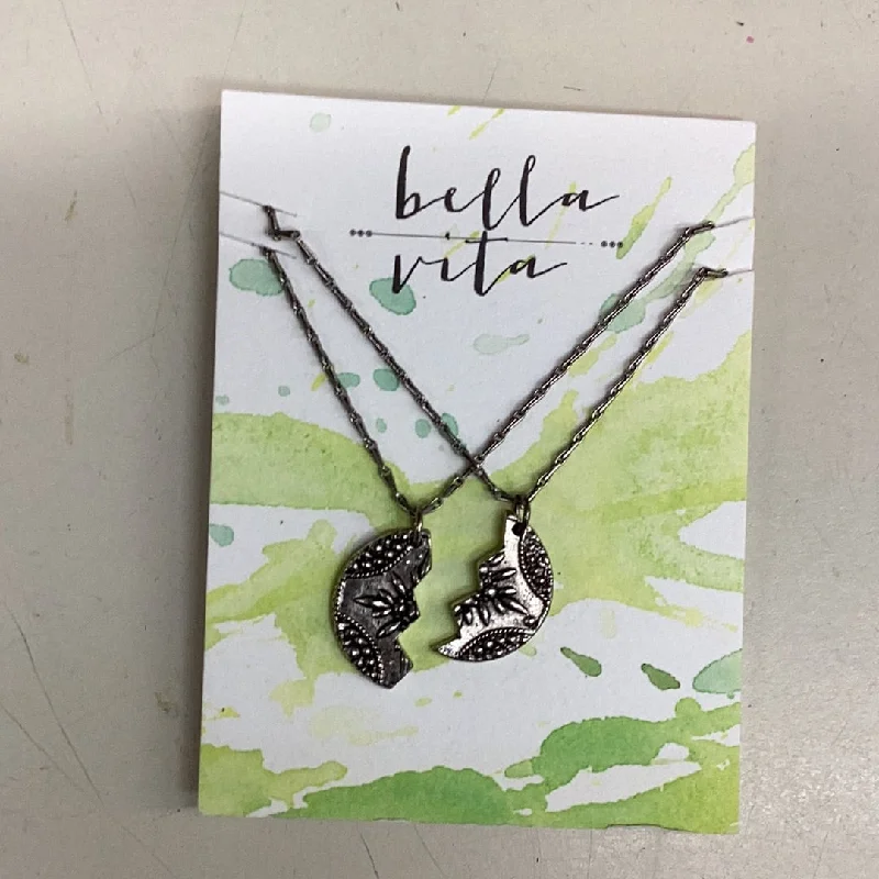 Necklaces and pendants with custom engravings for a personal, meaningful gift-Bella vita connection collection