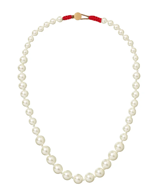 Necklaces and pendants with clear quartz for a pure and radiant look-The Graduated Pearl Necklace