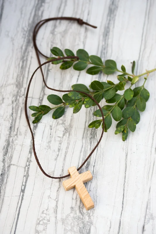 Personalized necklaces and pendants with name engravings for a custom touch-Oak Cross Necklace