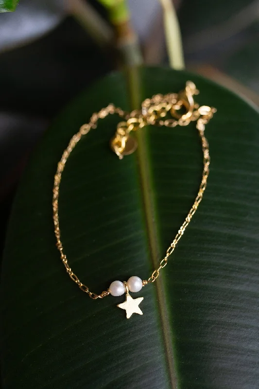 Best necklaces and pendants with intricate filigree for vintage-inspired elegance-Star Pearl Anklet