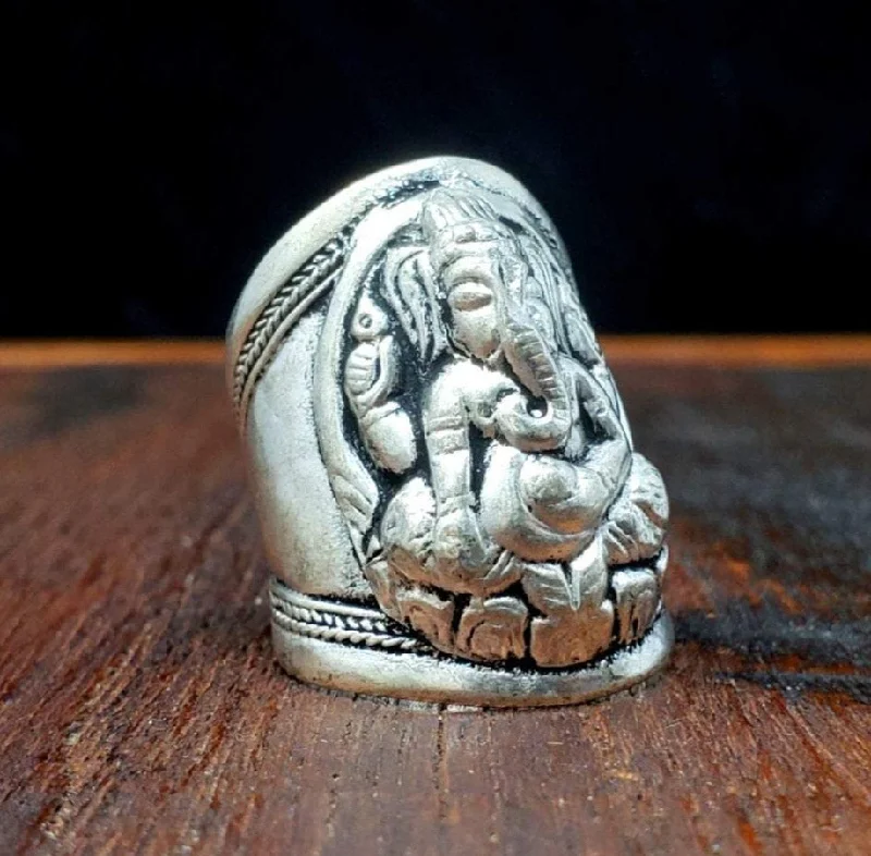 Rings with branch-inspired bands for organic -Ganesha Ring